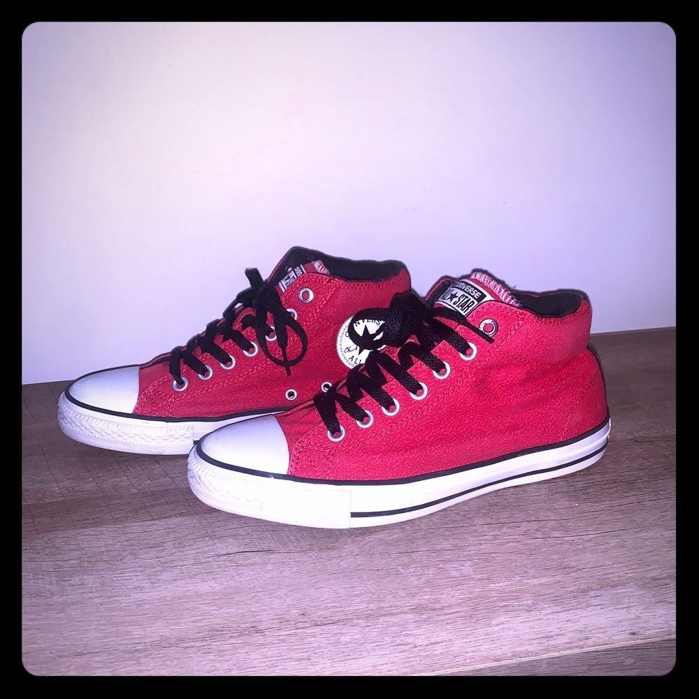 Chuck Taylor Santa Cruz